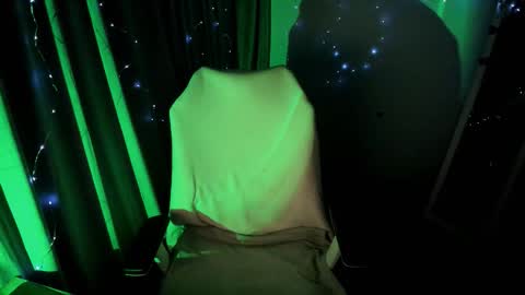 Nicole online show from November 2025 07:34:02 PM