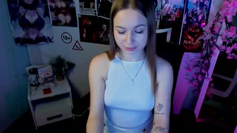 Nicole online show from November 2025 07:49:01 AM