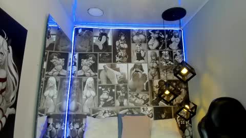 N i c o l e  online show from January 2025 05:07:02 PM