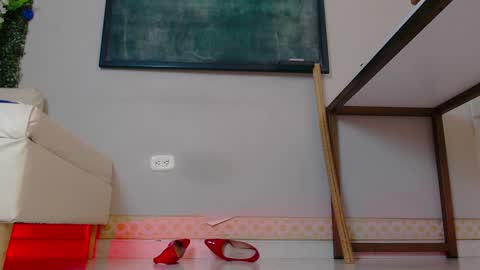 Snapshot of nicoleflorens chatting on January 2025 02:29:01 AM Nicol Flores GMT-5 1530-2200 online show from January 2025 02:29:01 AM