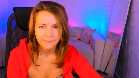 nicolehits online show from November 2025 09:20:01 AM