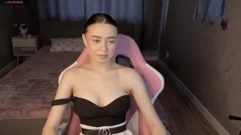 NicoleRossss online show from June 2026 01:27:01 AM