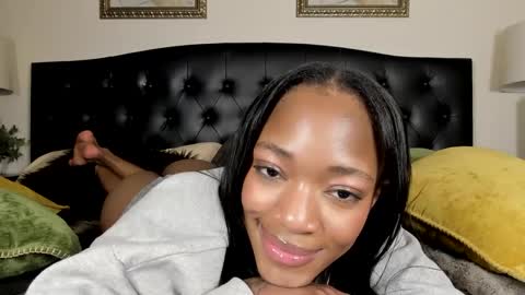 Nicole online show from February 2025 04:10:01 PM