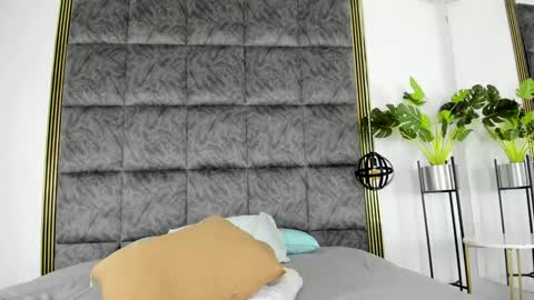 Nicole online show from January 2025 12:01:01 AM