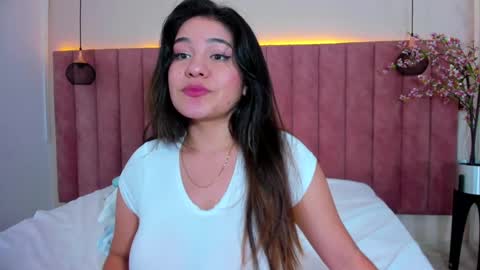 Nicole online show from February 2025 08:16:01 AM