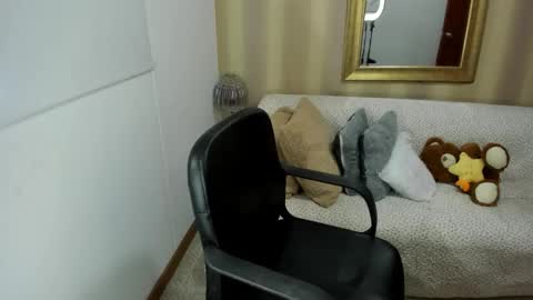 Nicolettcolin  online show from September 2025 08:22:02 PM