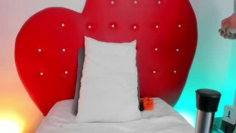 nicolette online show from January 2026 10:40:01 AM