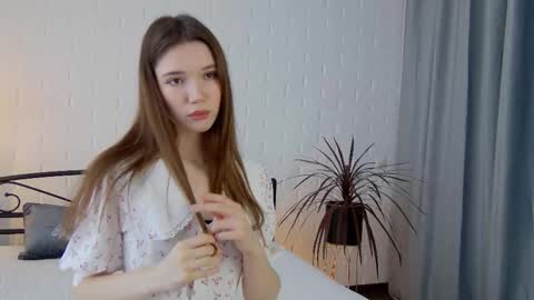 Nicol online show from November 2025 07:52:02 AM