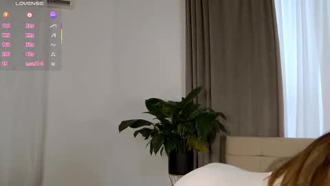 Nicol online show from February 2026 07:25:01 AM