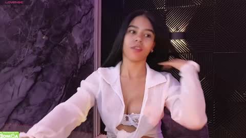 Nicoll  Independent model online show from December 2024 10:50:02 AM