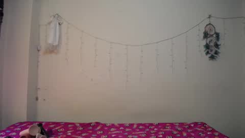 nicolle_sky online show from January 2025 05:34:01 PM