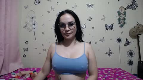 Snapshot of nicolle_sky chatting on July 2026 08:40:02 AM nicolle_sky online show from July 2026 08:40:02 AM