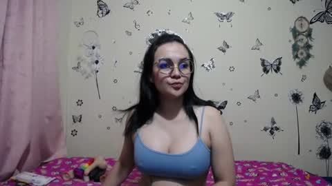Snapshot of nicolle_sky chatting on July 2026 08:27:02 AM nicolle_sky online show from July 2026 08:27:02 AM