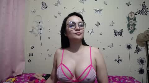 Snapshot of nicolle_sky chatting on July 2026 08:35:02 AM nicolle_sky online show from July 2026 08:35:02 AM