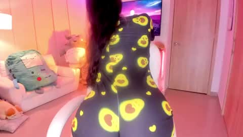 Snapshot of nicollemeyer chatting on February 2025 01:33:01 PM Nicolle Go to Visit online show from February 2025 01:33:01 PM