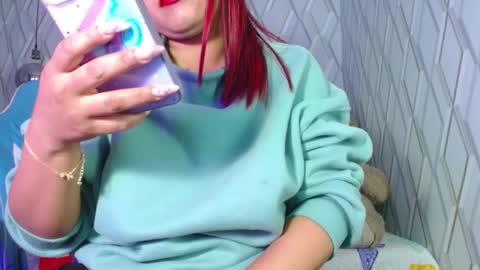 Nicolle Miley online show from February 2025 10:33:02 AM