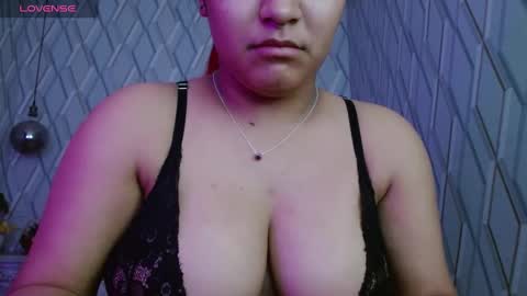 Nicolle Miley online show from February 2025 03:23:01 AM