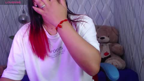 Nicolle Miley online show from March 2025 03:01:01 AM