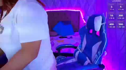 Nicolle Miley online show from September 2025 04:05:01 AM