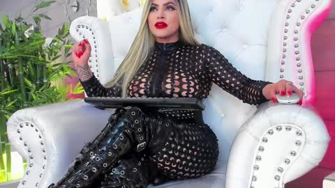 Nicollette Miller online show from January 2025 03:13:02 PM