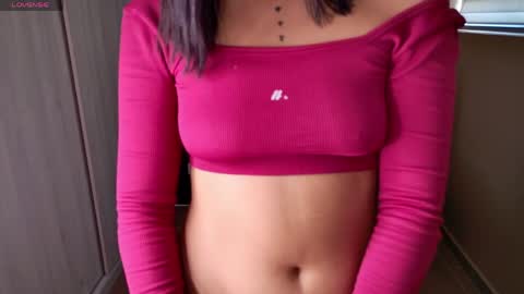 Snapshot of nicolross_ chatting on March 2026 10:43:01 PM NicolRoss online show from March 2026 10:43:01 PM