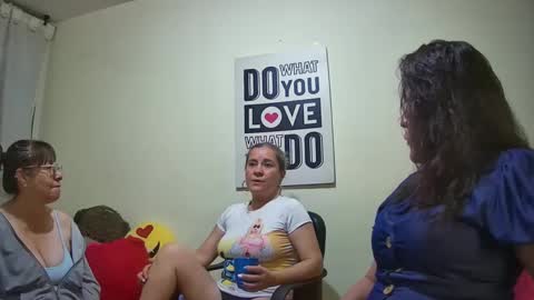 nicoltatiana_ online show from September 2025 12:02:02 AM