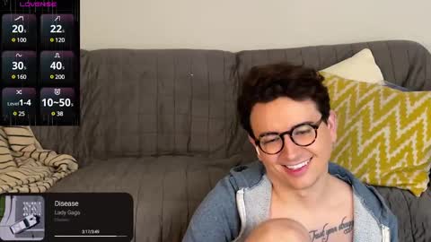 Snapshot of nigelhart chatting on December 2024 02:33:01 AM Nigel Hart online show from December 2024 02:33:01 AM