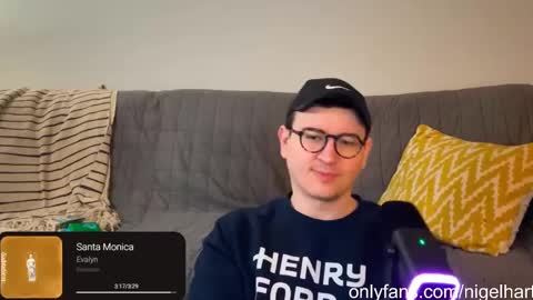 Snapshot of nigelhart chatting on February 2025 02:26:01 AM Nigel Hart online show from February 2025 02:26:01 AM