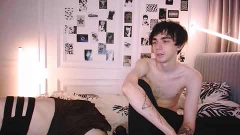 Stan  Angel online show from November 2025 08:29:01 PM