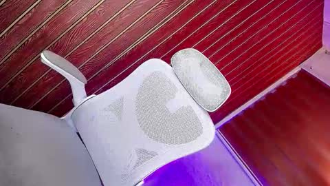 night_crystal1111 online show from March 2026 04:11:01 PM