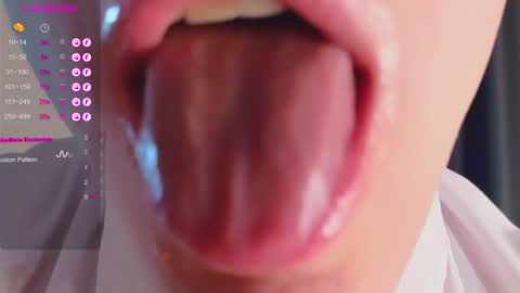 Snapshot of night_wwwolf chatting on December 2024 03:54:02 AM Jameson online show from December 2024 03:54:02 AM