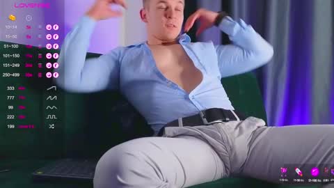 Snapshot of night_wwwolf chatting on January 2025 01:28:01 PM Jameson online show from January 2025 01:28:01 PM