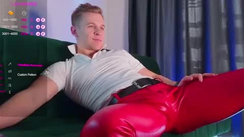 Snapshot of night_wwwolf chatting on February 2025 01:16:01 PM Jameson online show from February 2025 01:16:01 PM