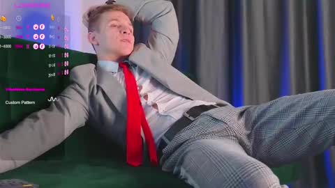 Snapshot of night_wwwolf chatting on February 2025 04:18:02 AM Jameson online show from February 2025 04:18:02 AM