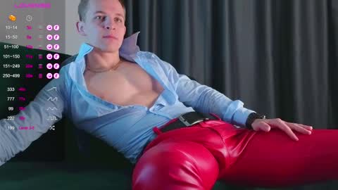 Snapshot of night_wwwolf chatting on February 2025 04:13:02 PM Jameson online show from February 2025 04:13:02 PM