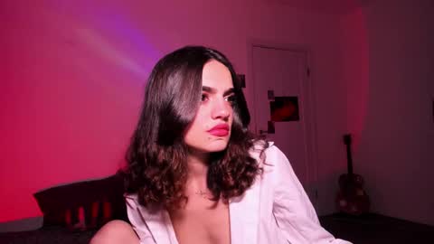 Daisy online show from November 2025 02:28:02 PM