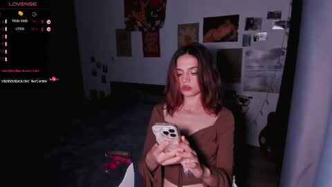 Snapshot of nightfloatt chatting on June 2026 07:18:01 PM Daisy online show from June 2026 07:18:01 PM