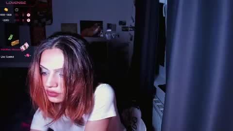 Snapshot of nightfloatt chatting on July 2026 07:53:02 PM Daisy online show from July 2026 07:53:02 PM