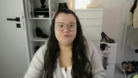 Holly online show from March 2026 07:23:01 AM