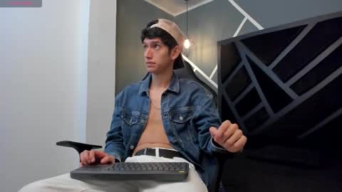 Nick online show from November 2025 01:49:02 PM