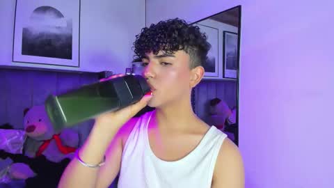 niick_twink online show from October 2025 08:09:02 PM