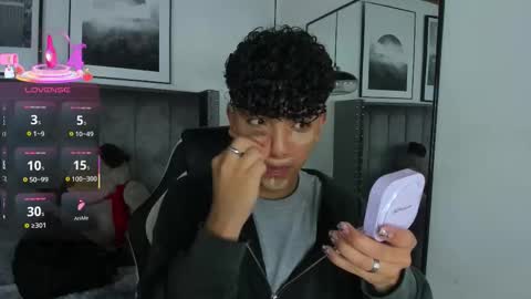 niick_twink online show from November 2025 09:36:01 PM