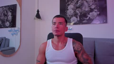 Niick online show from December 2024 10:47:01 PM