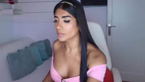 Snapshot of niickylovee chatting on October 2025 06:41:02 PM Nicolle Bustamante online show from October 2025 06:41:02 PM