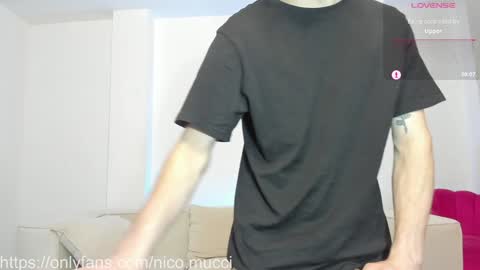 Nicolas Mucci online show from January 2025 05:23:01 AM