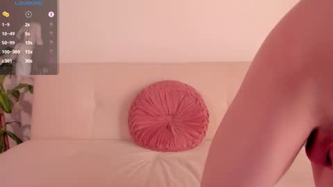 Nicolas Mucci online show from October 2025 08:32:02 PM