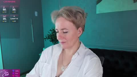 Nika online show from December 2024 11:33:01 AM