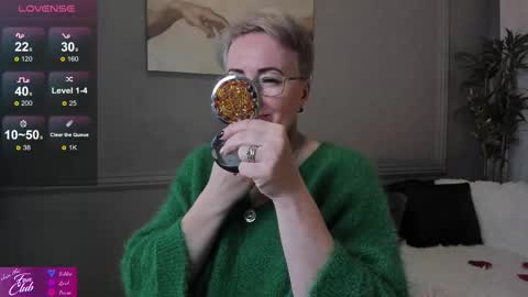 Nika online show from February 2025 08:44:01 AM