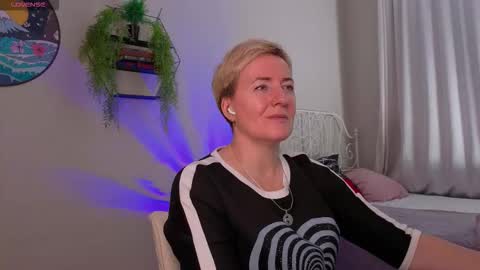 Nika online show from November 2025 05:29:02 AM