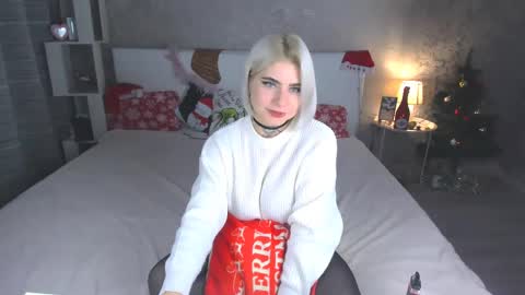 Snapshot of nikarocks chatting on December 2024 07:22:02 PM nikarocks online show from December 2024 07:22:02 PM